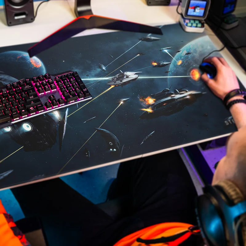 Mousepad Battle by Kentaro Kanamoto